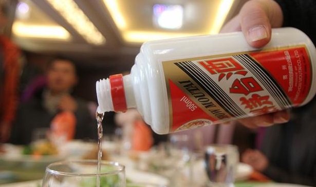 茅台股价跳水大跌7% 喝酒与脑血管疾病的关系